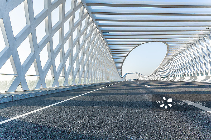 北京日出时分的现代桥梁图片素材