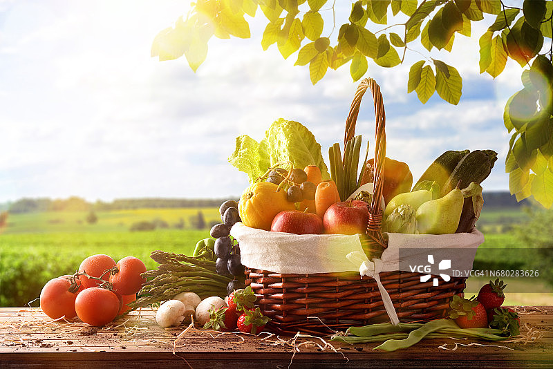 桌子上的果蔬与农作物背景图片素材