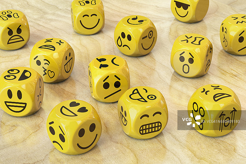 许多带有表情符号的黄色骰子图片素材
