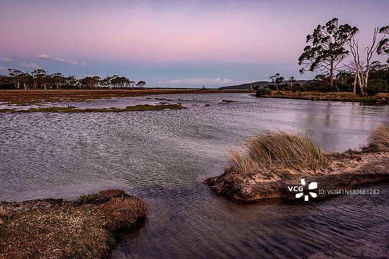 塔斯马尼亚玛丽亚岛营地湾日落图片素材