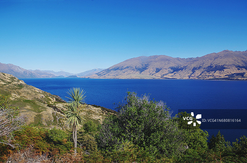 从颈项处眺望瓦纳卡湖（靠近哈威亚湖）图片素材
