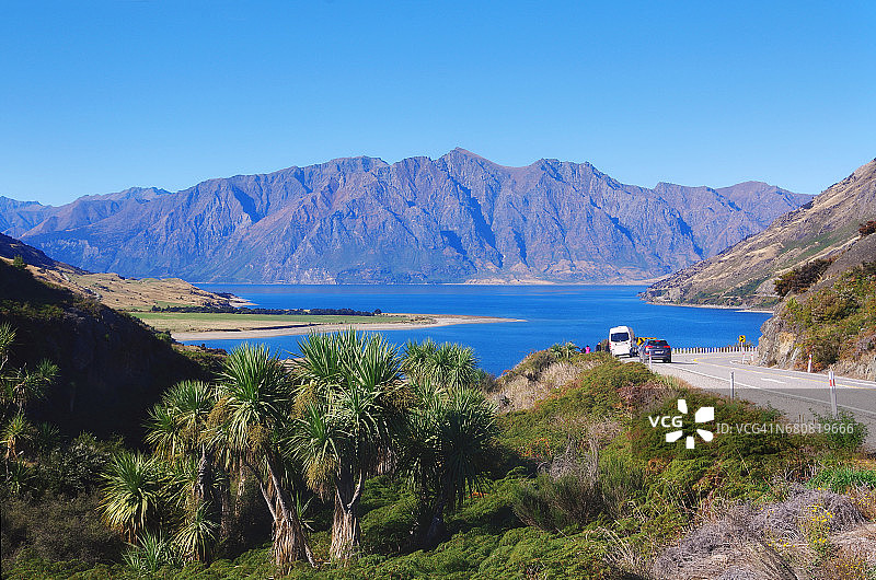 通往哈威亚湖的路图片素材