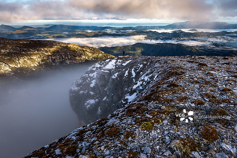 塔斯马尼亚法兰西帽峰顶的日出图片素材