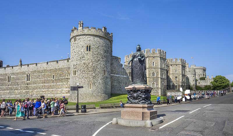 温莎维多利亚女王雕像图片素材