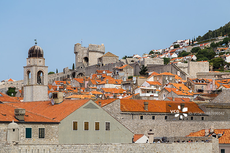 眺望老城区的明切塔塔图片素材