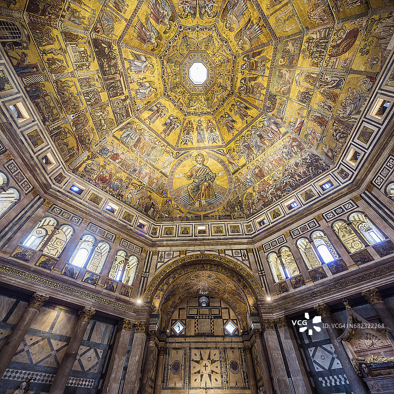 圣乔瓦尼洗礼堂的马赛克天花板图片素材