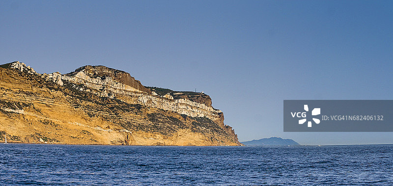 马赛雄伟的石灰岩地貌Calanques地中海景观图片素材