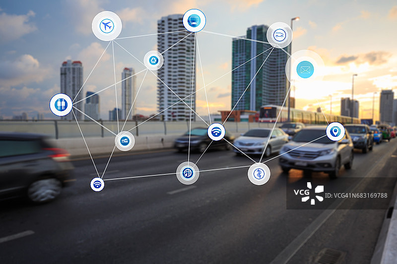 交通、车辆、无线技术通信网络、物联网抽象图像视觉概念设计图片素材