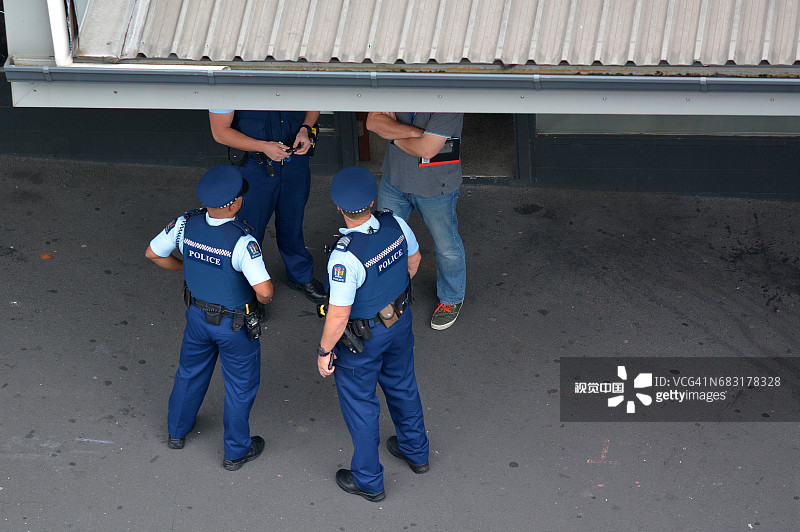 新西兰警察出警应对犯罪图片素材