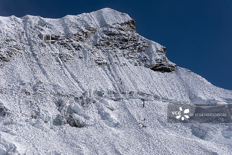 攀登尼泊尔岛峰顶峰图片素材