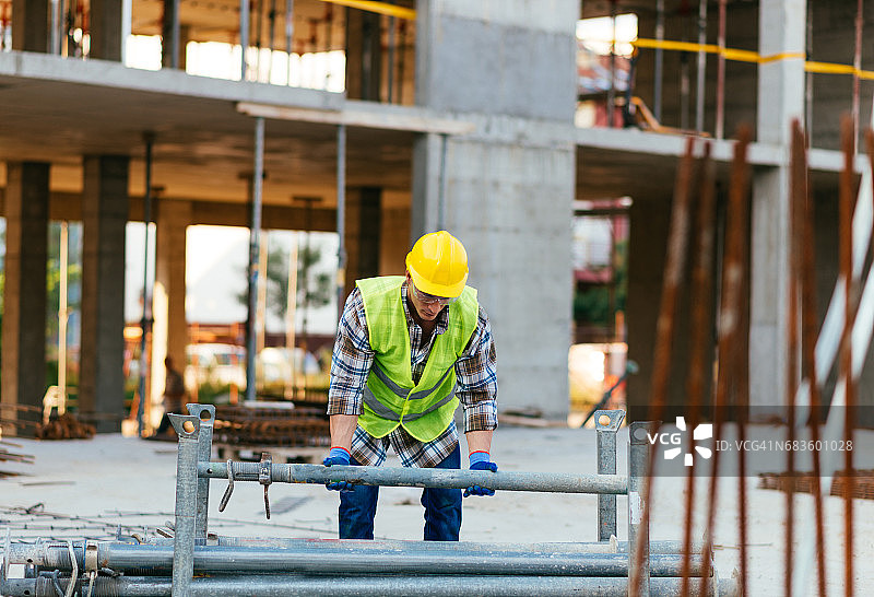 城市中在建的新摩天大楼图片素材