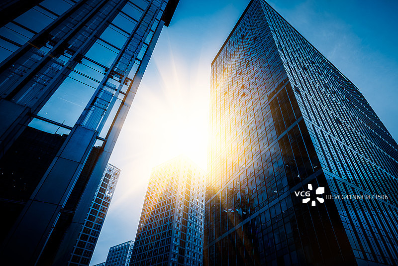 商务办公楼的仰视角度图片素材