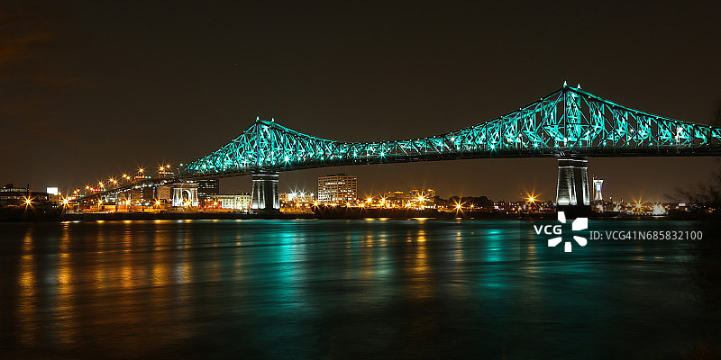 雅克-卡蒂埃大桥灯光秀 - 开幕表演 - 蒙特利尔图片素材