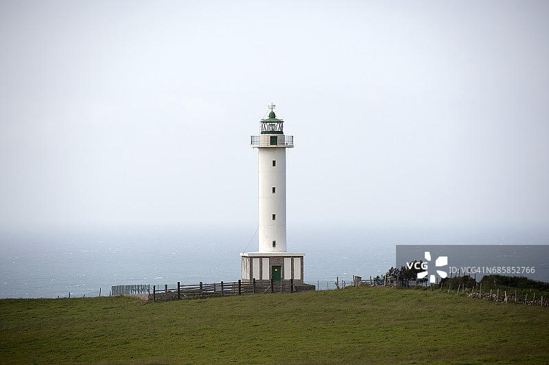 西班牙阿斯图里亚斯拉斯特雷斯角灯塔图片素材