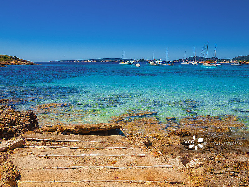 西班牙马略卡岛卡尔维亚-钦塞尔海湾图片素材