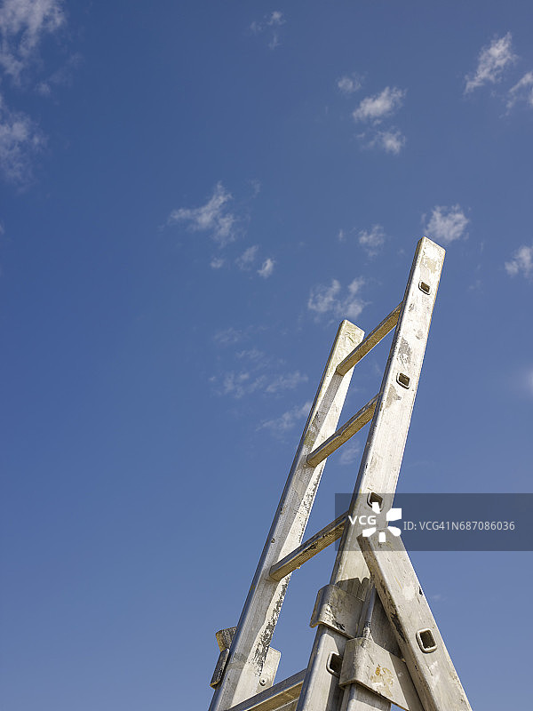 通往天空的梯子图片素材