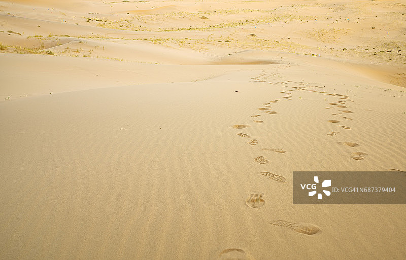 巴丹吉林沙漠图片素材