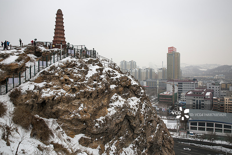 中国乌鲁木齐市红山宝塔图片素材