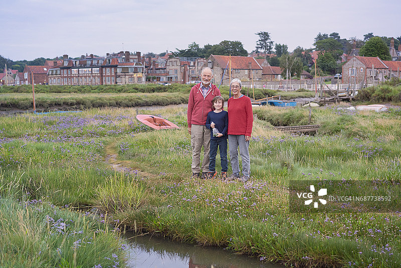 祖父母和孙子图片素材