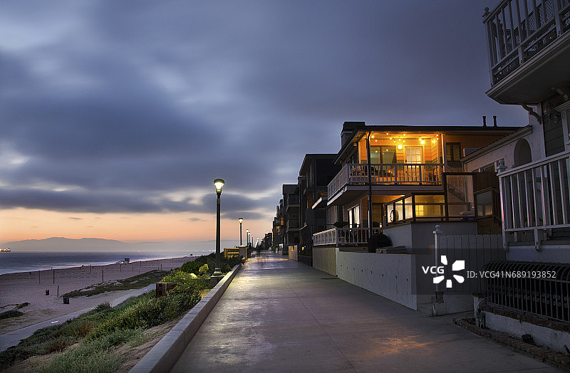 曼哈顿海滩步道图片素材