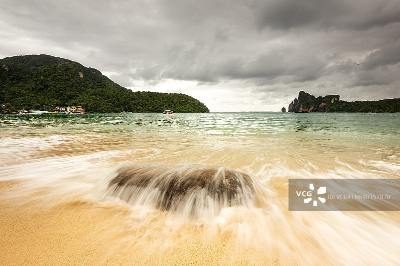 普吉岛芭东海滩图片素材