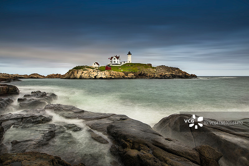 缅因州海岸线和纳布尔灯塔图片素材