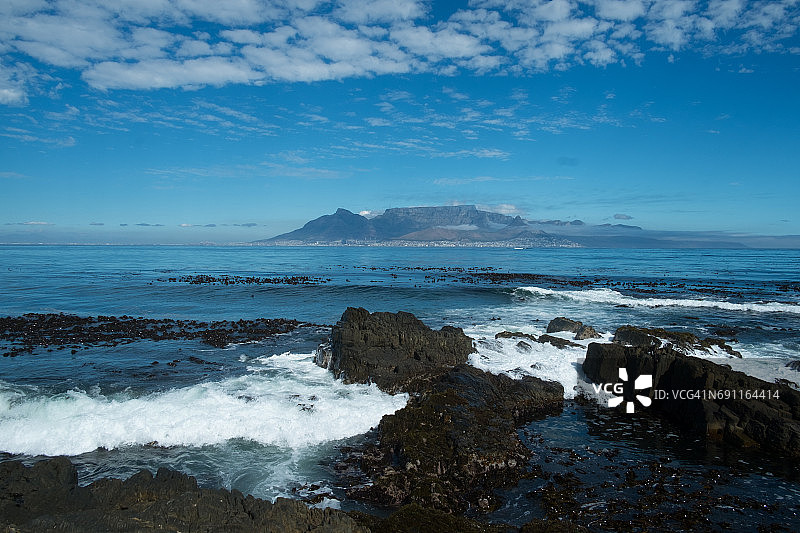 从罗本岛眺望南非开普敦图片素材