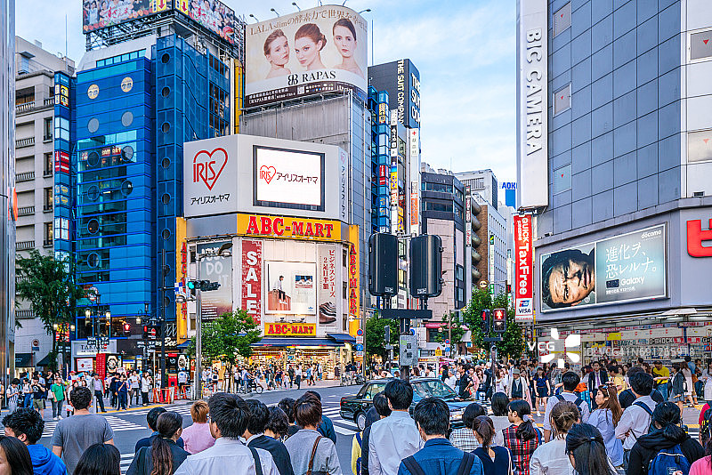 日本东京新宿商业区图片素材