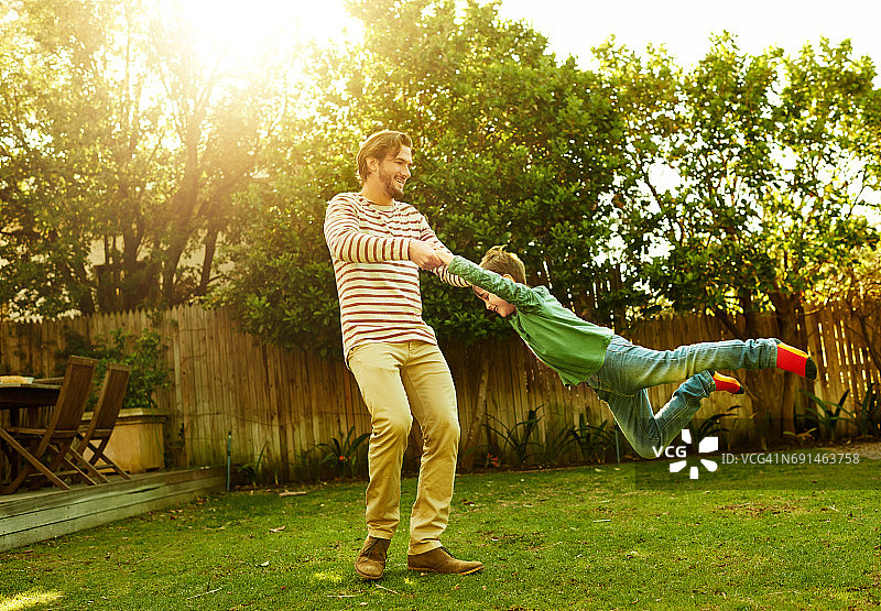 他不停地转图片素材