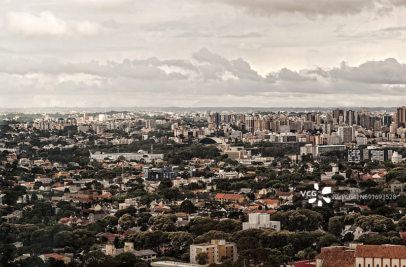 巴西库里提巴的林地高角度视角图片素材