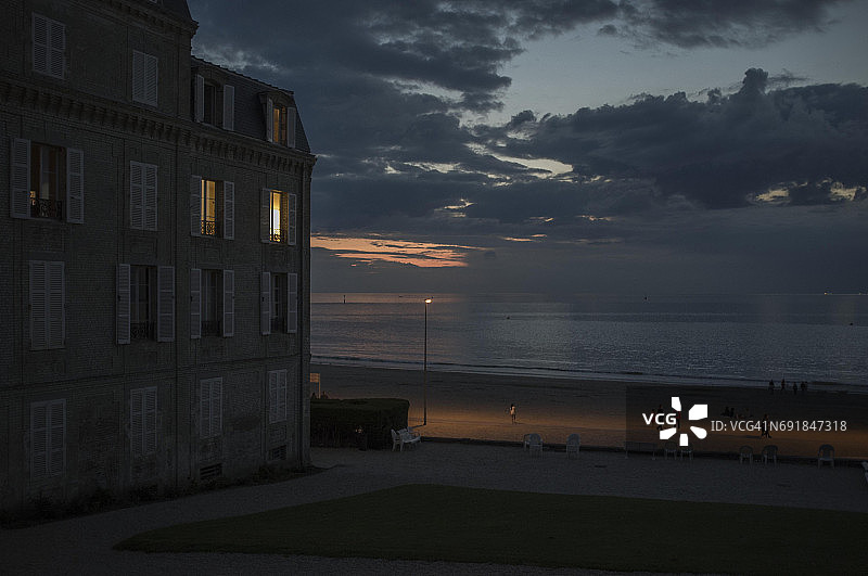 特鲁维尔的黄昏图片素材