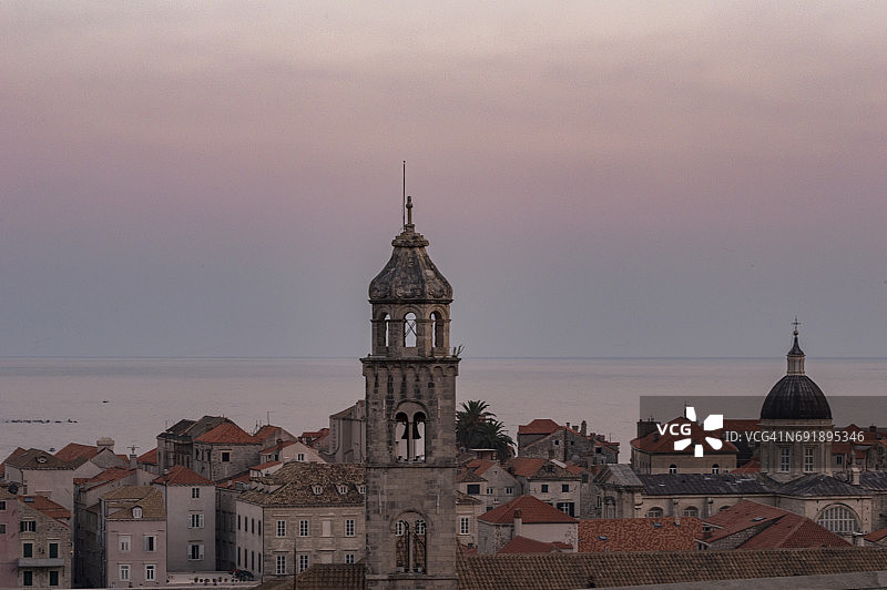 克罗地亚杜布罗夫尼克老城多米尼加修道院的钟楼图片素材