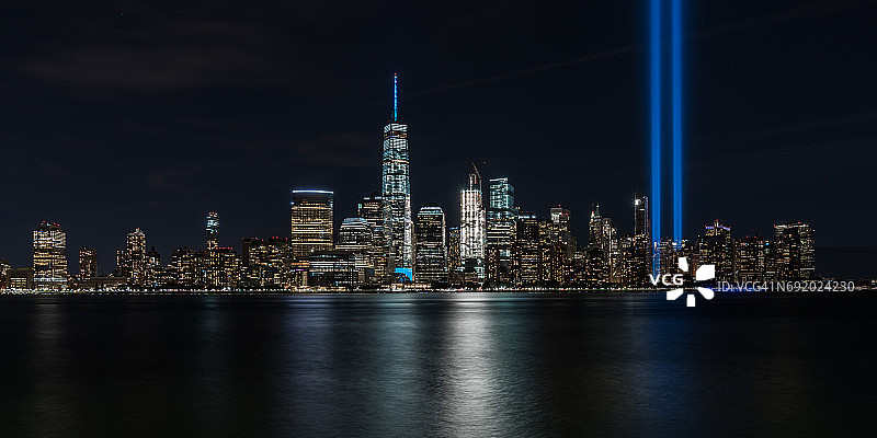 911纪念：光之悼念图片素材