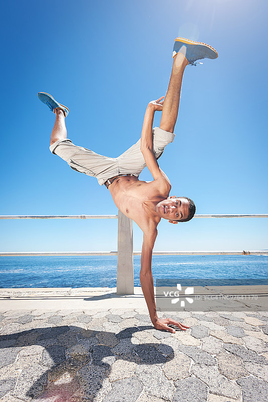 街舞杂技舞者图片素材