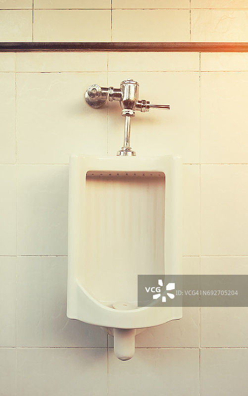 小便池瓷砖墙图片素材