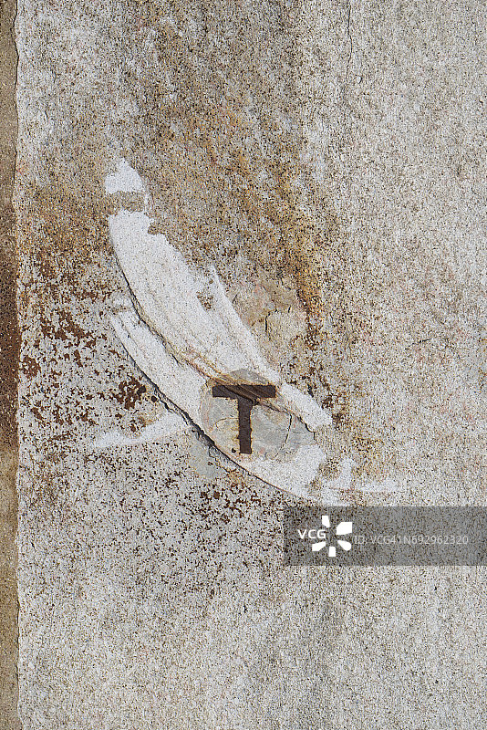 法国普罗旺斯锈迹斑斑的墙面纹理图片素材