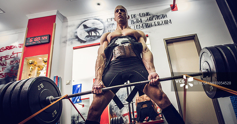 负重锻炼图片素材