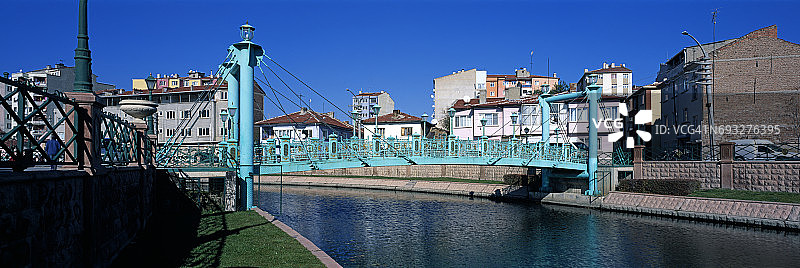 埃斯基谢希尔的波尔苏克河上的桥梁图片素材