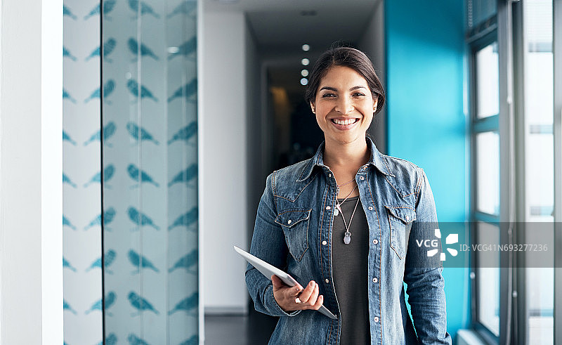 志在顶峰图片素材