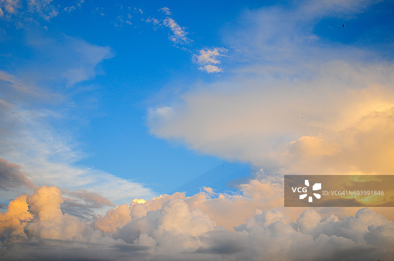 蓝天和白云图片素材