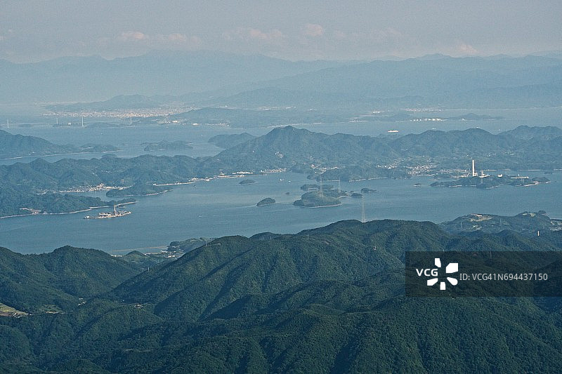 从飞机上俯瞰濑户内海和群山图片素材