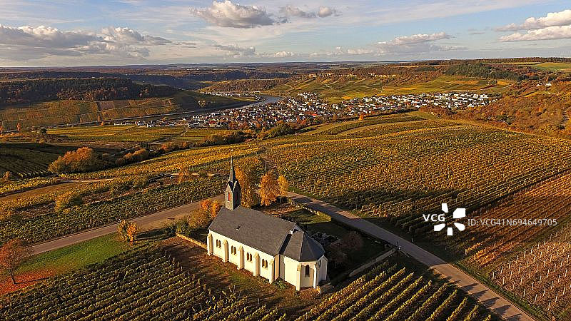 摩泽尔河谷尼特尔附近的圣罗克小教堂图片素材