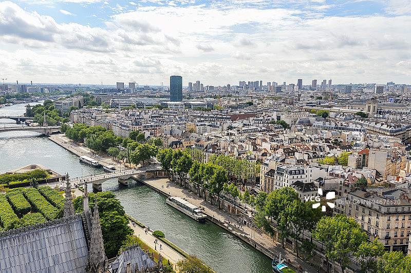 塞纳河沿岸的巴黎街景与建筑图片素材