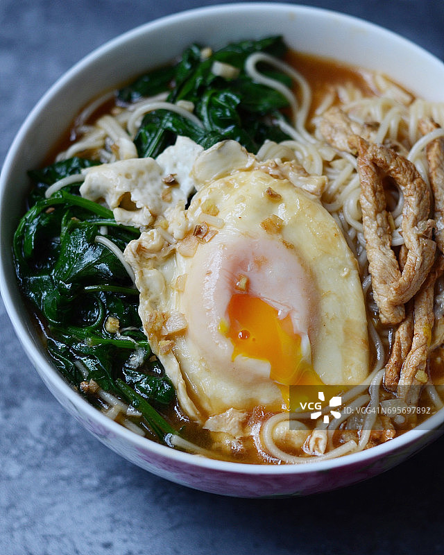 美味生日长寿面图片素材