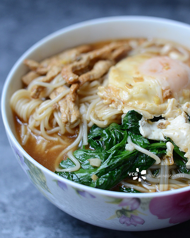 美味生日长寿面图片素材