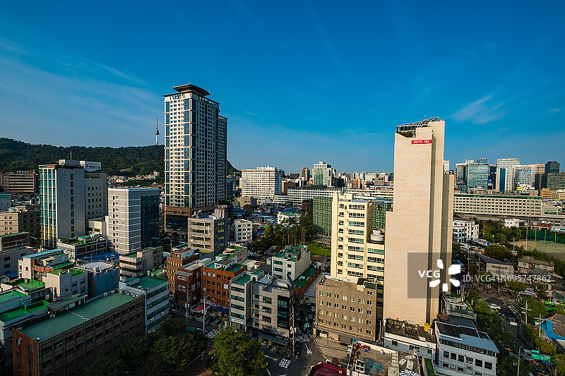 从韩国首都南山拍摄的首尔天际线日落图片素材