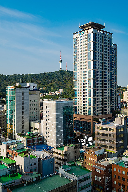从韩国首都南山拍摄的首尔天际线日落图片素材