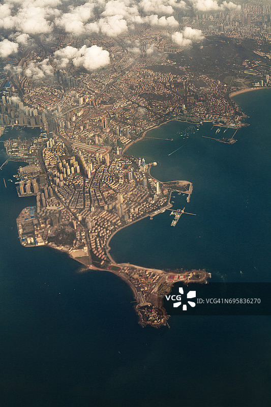 中国山东青岛团岛岬角飞机航拍图片素材