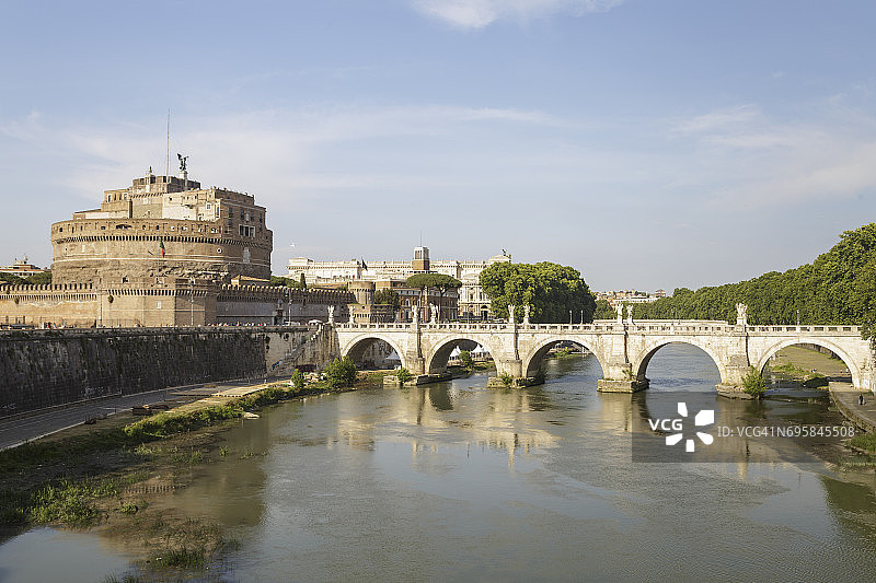 圣天使城堡和圣天使桥图片素材