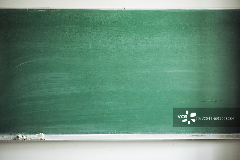 空白黑板和板擦图片素材